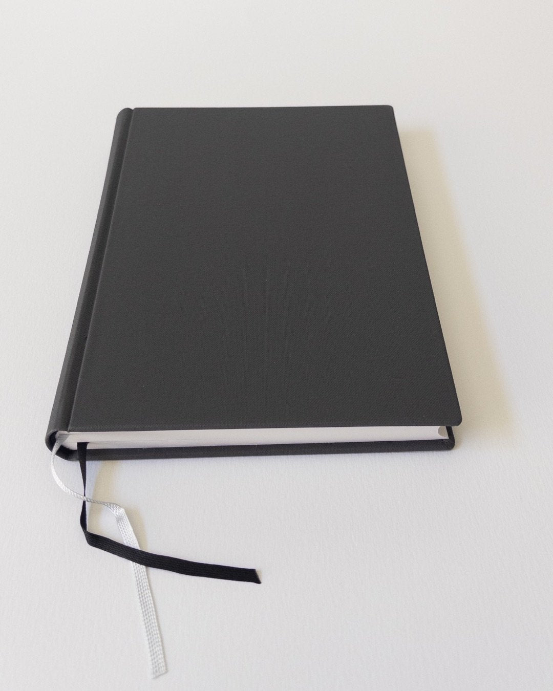 Carnet Buckram A5 Gris — vue de face